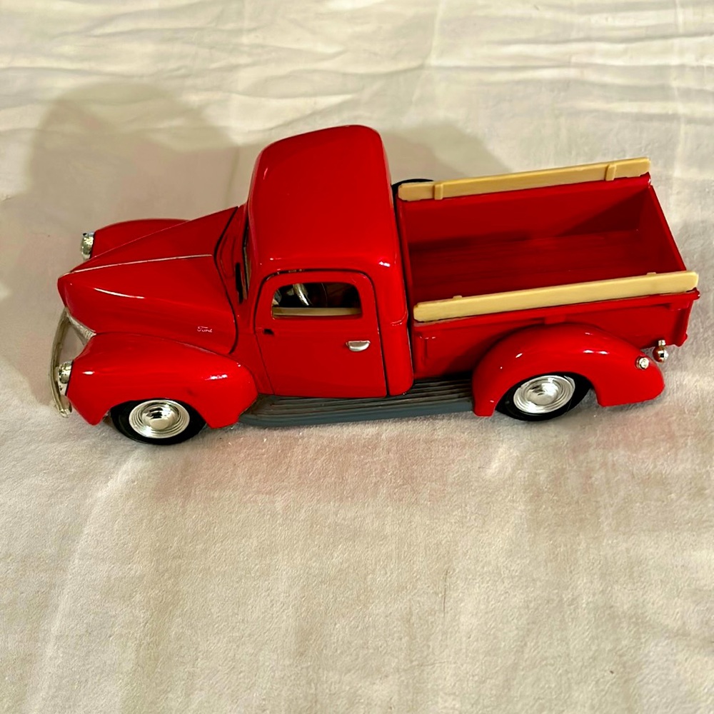 Scale, 1:24 Ford truck, 1940